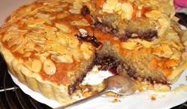 Traditional Bakewell Tart