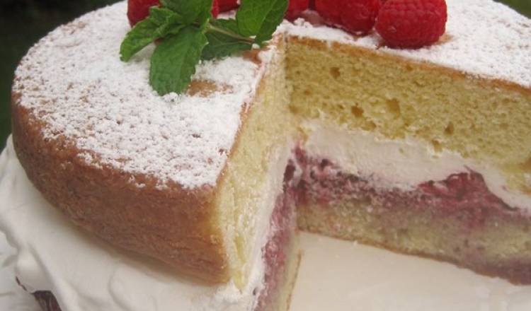 Victoria Sponge Cake