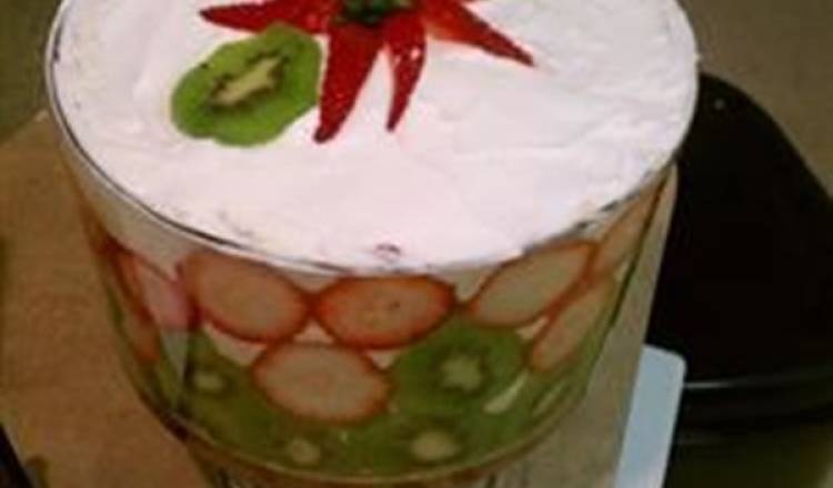 Joy's Prizewinning Trifle