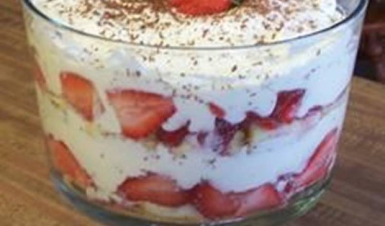 Joy's Prizewinning Trifle