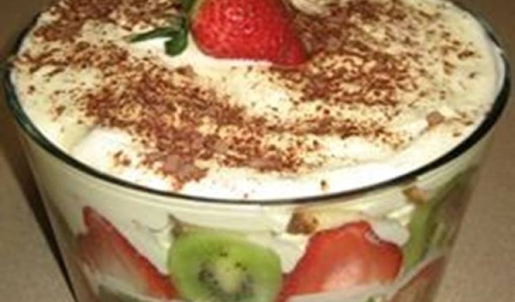 Joy's Prizewinning Trifle