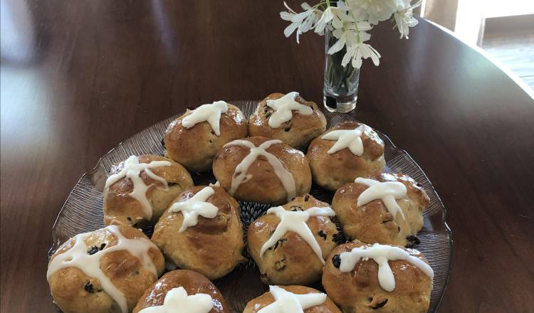 British Hot Cross Buns