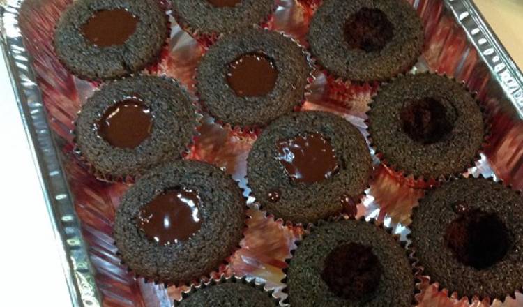 Chocolate Beer Cupcakes With Whiskey Filling And Irish Cream Icing Chocolate Beer Cupcakes With Whiskey Filling And Irish Cream Icing