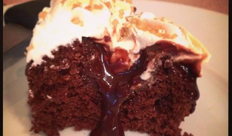 Chocolate Beer Cupcakes With Whiskey Filling And Irish Cream Icing Chocolate Beer Cupcakes With Whiskey Filling And Irish Cream Icing