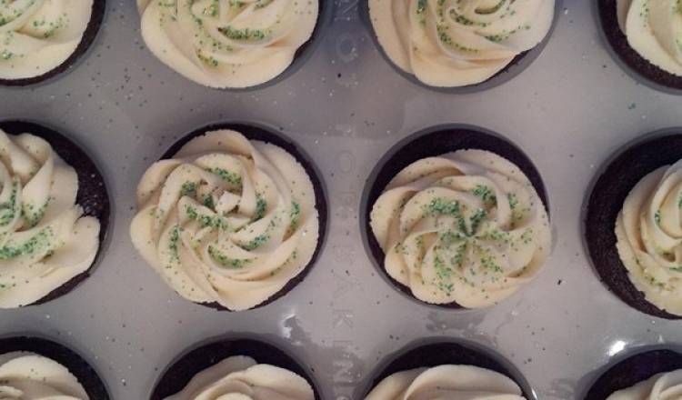 Chocolate Beer Cupcakes With Whiskey Filling And Irish Cream Icing Chocolate Beer Cupcakes With Whiskey Filling And Irish Cream Icing